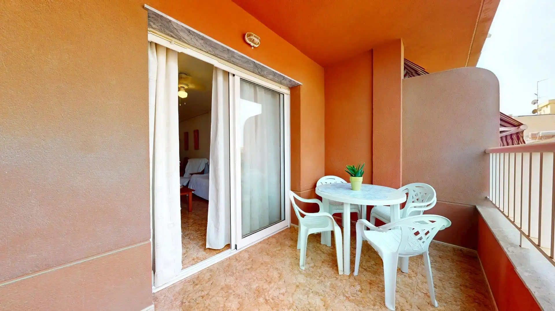 Terrasse von Wohnungen zum Verkauf in San Pedro del Pinatar mit Terrasse, Möbliert und Balkon