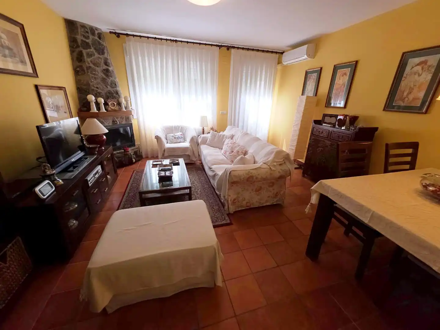 Living room of Detached homes for sale in Arenas de San Pedro  with Air Conditioner, Heating and Community pool