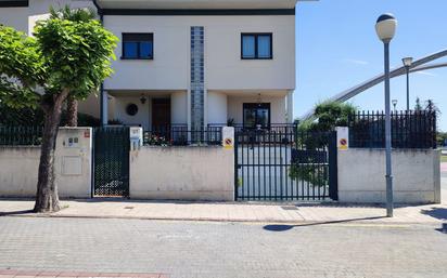 Exterior view of House or chalet for sale in Zizur Mayor / Zizur Nagusia  with Heating, Private garden and Terrace