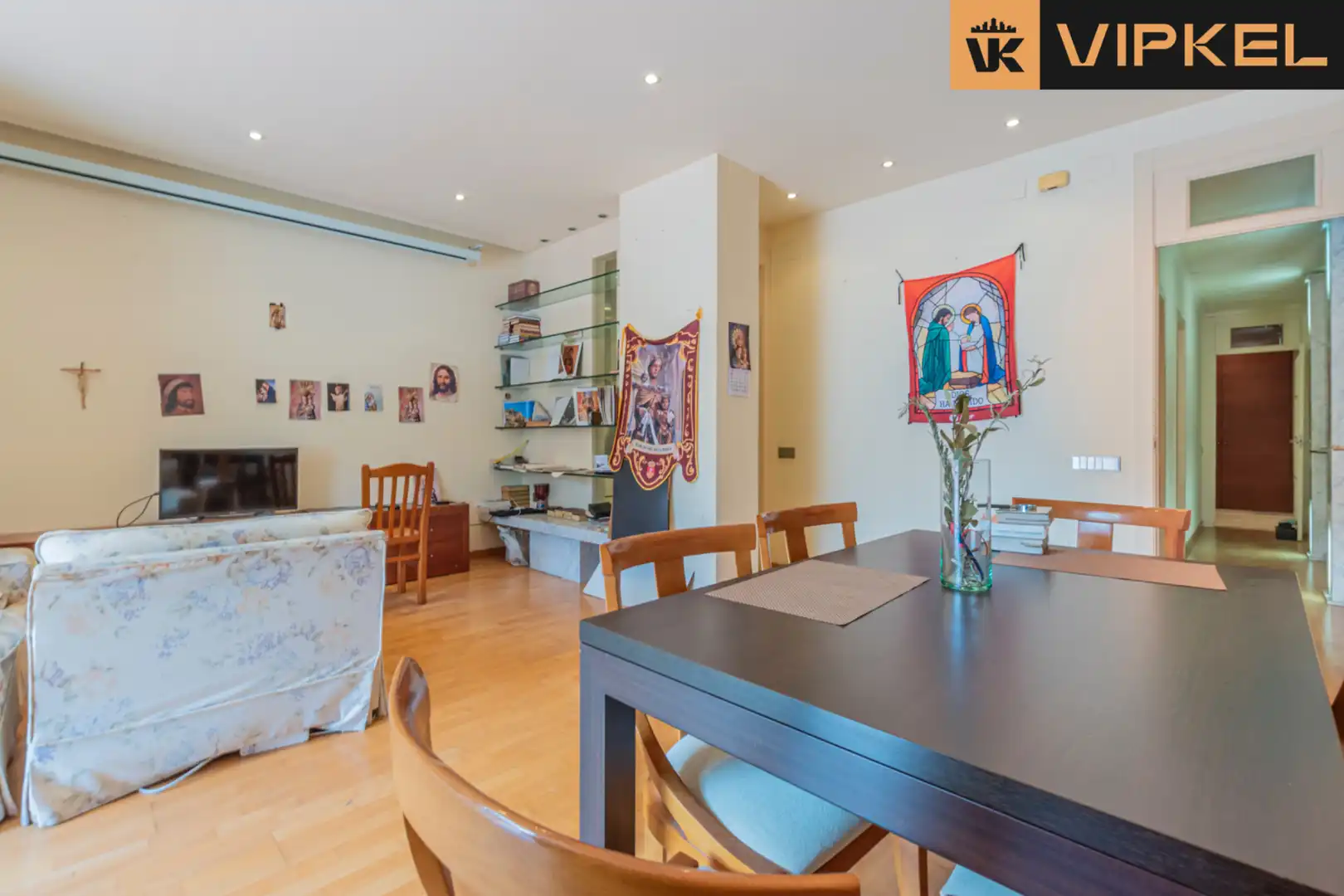 Sala d'estar de Pis en venda en Barcelona amb Aire condicionat, Calefacció i Parquet