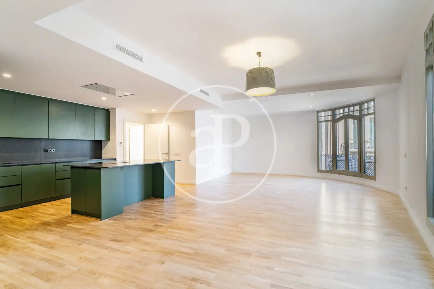 Attique neuf avec ascenseur à vendre à Carrer Comtal 32