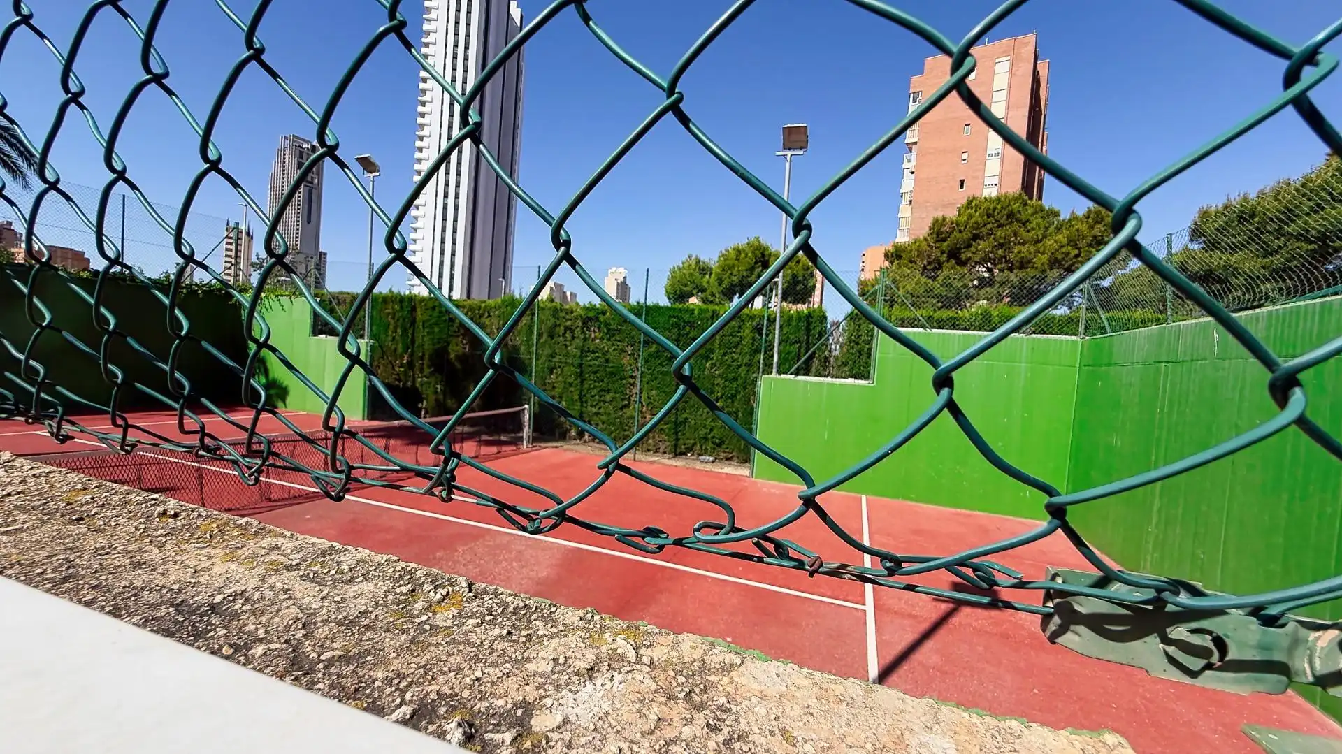 Vista exterior de Pis en venda en Benidorm amb Aire condicionat, Jardí privat i Terrassa
