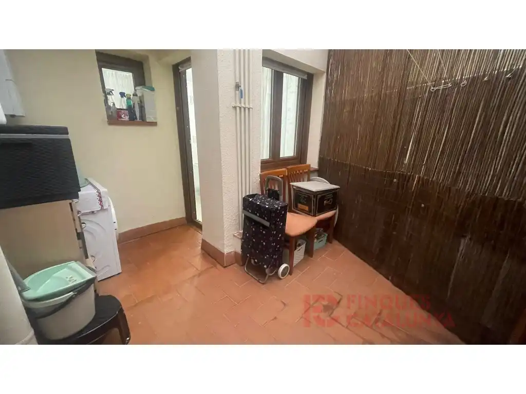 Piso en venta en Girona con Aire acondicionado, Calefacción y Balcón