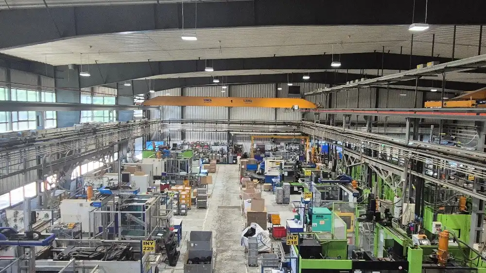 Fabrikhallen zur Miete in Cerdanyola del Vallès mit Heizung und Alarm
