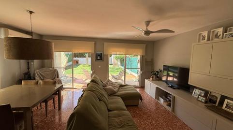 Foto 2 de Casa adosada en venda a Urbanitzacions i Pedanies Nord, Alzira