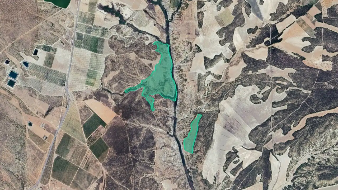 Rustikales Grundstück zum Verkauf in Lg Paraje Venta del Olivo