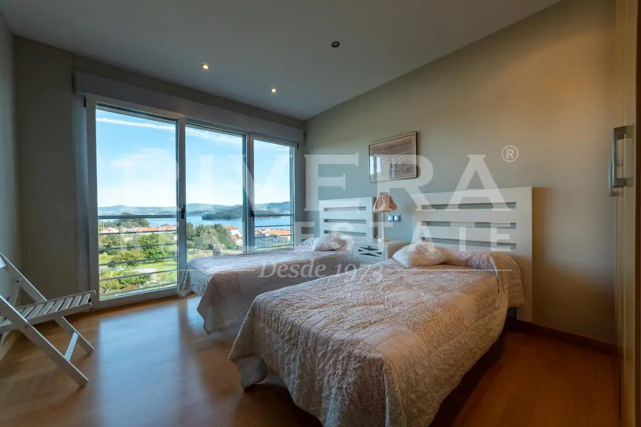 Habitación de Casa o chalet en venta en Poio con Calefacción, Jardín privado y Terraza