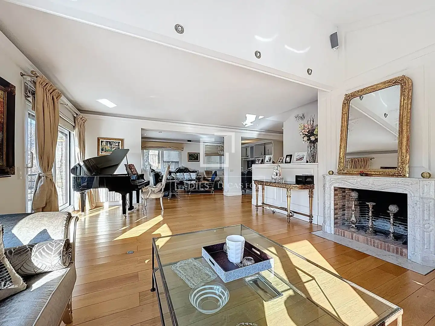 Sala de estar de Casa o chalet en venta en Escaldes – Engordany con Calefacción, Jardín privado y Parquet