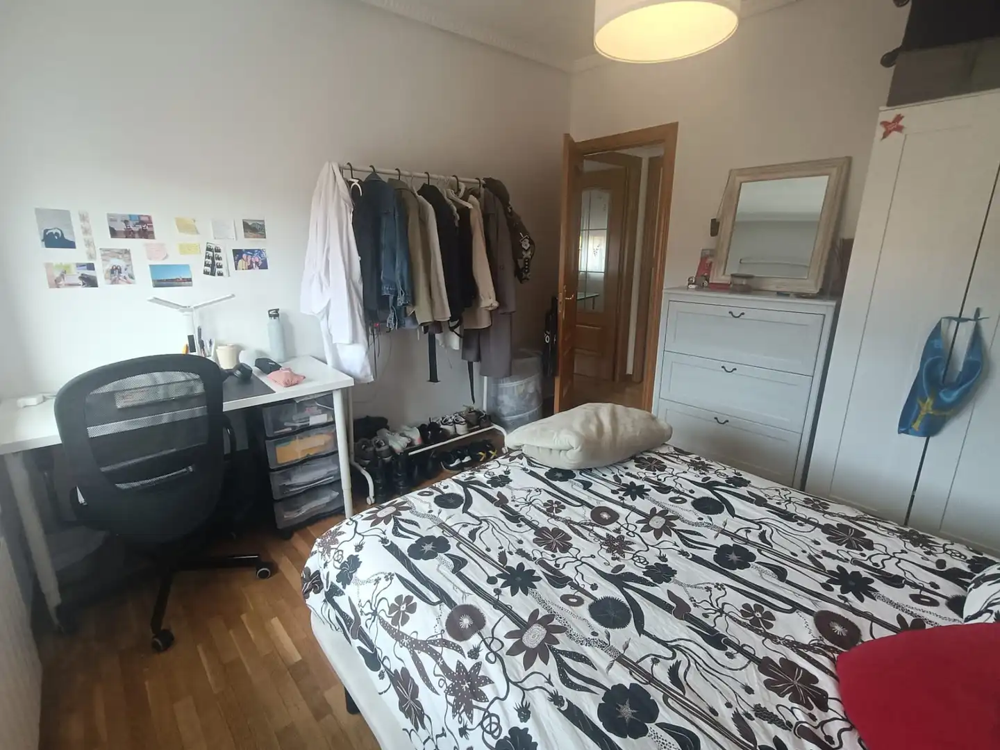 Bedroom of Flat for rent in Salamanca  with Heating, Parquet flooring and Furnished