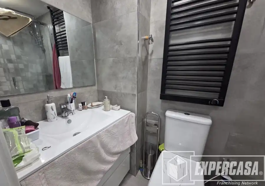 Baño de Casa adosada en venta en Corbera con Aire acondicionado, Terraza y Trastero