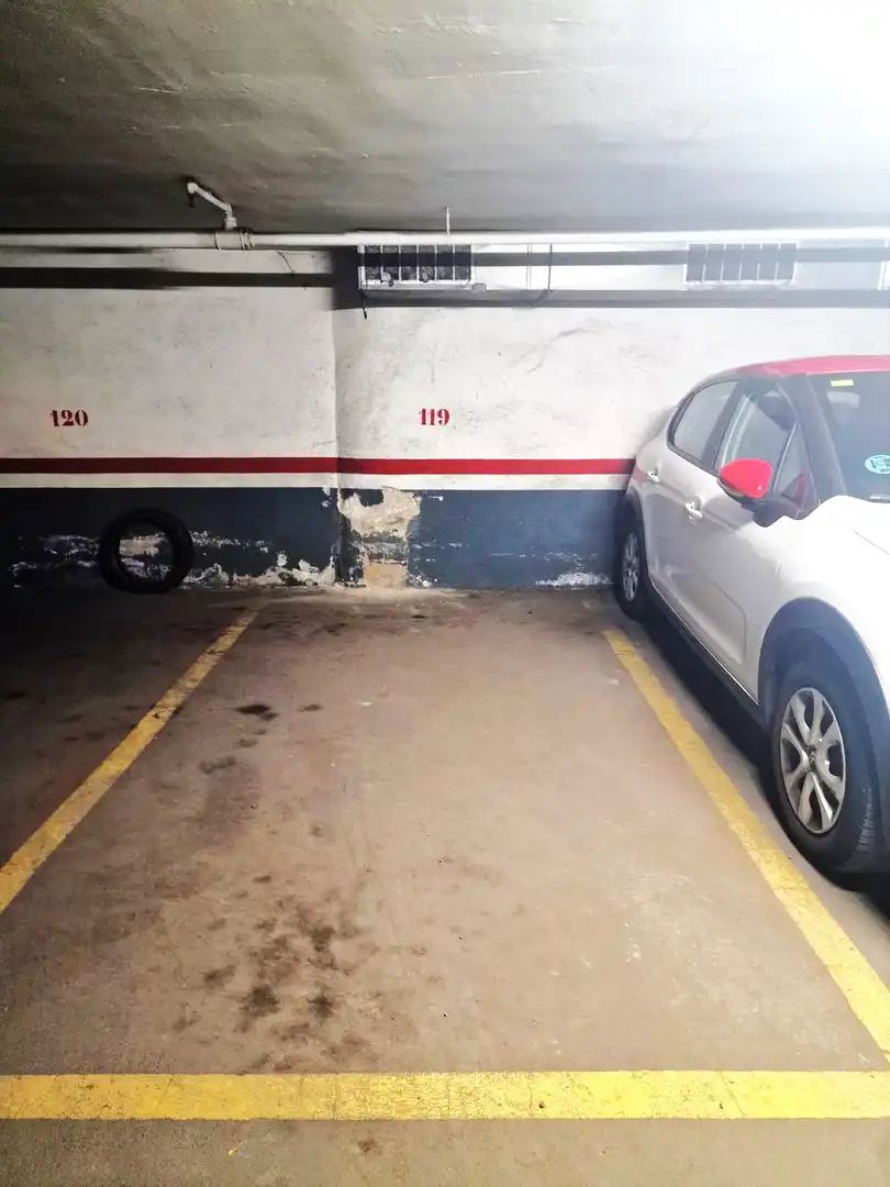 Parking avec ascenseur à vendre à Carrer d'Amadeu 81, imagen 4