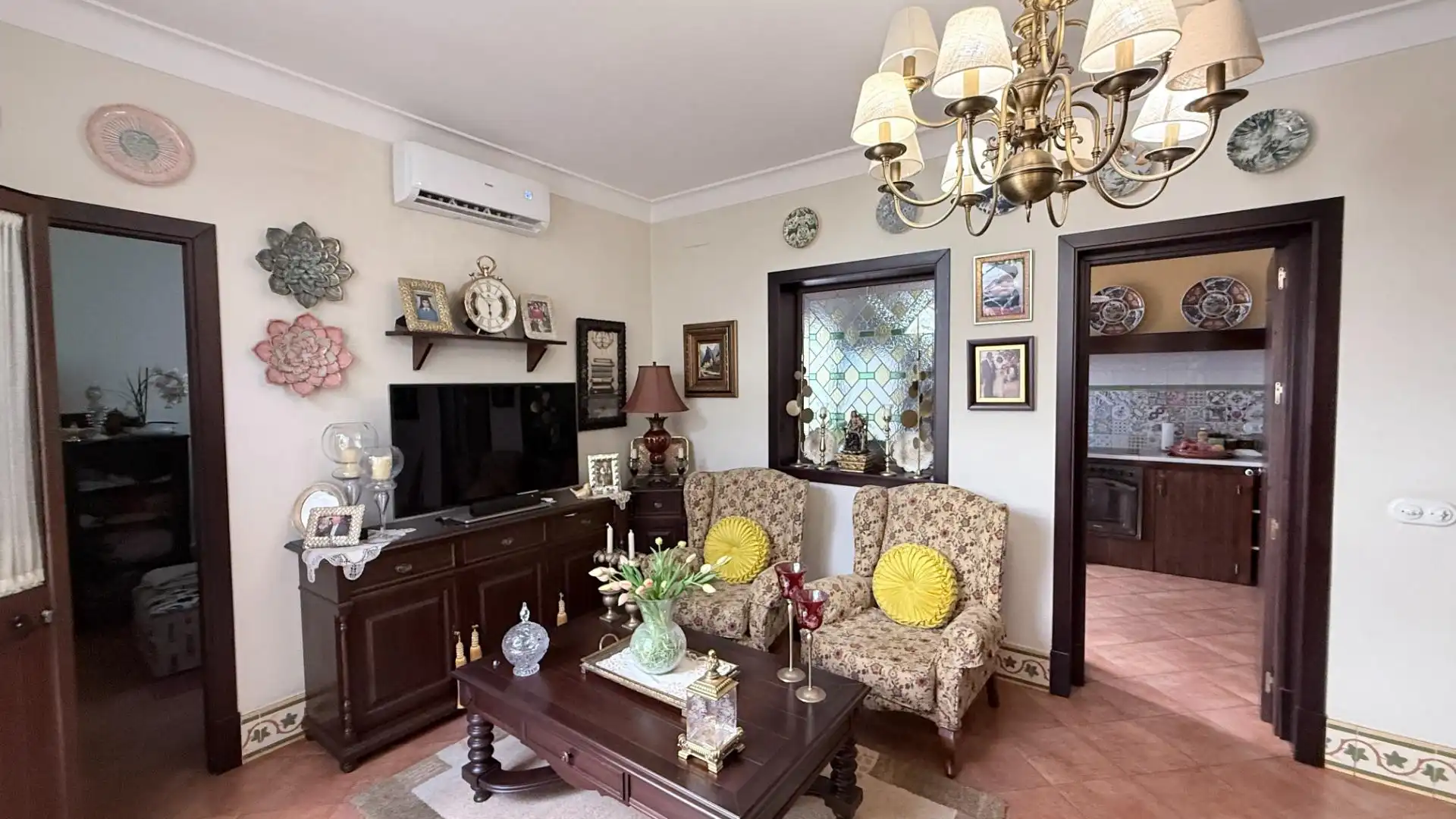 Sala de estar de Finca rústica en venta en Lepe con Aire acondicionado
