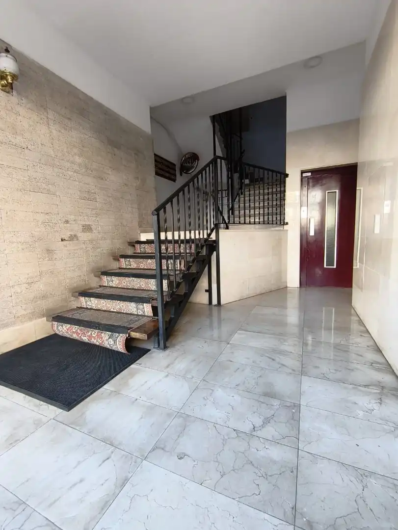 Wohnung zum Verkauf in Valencia mit Abstellraum und Ofen