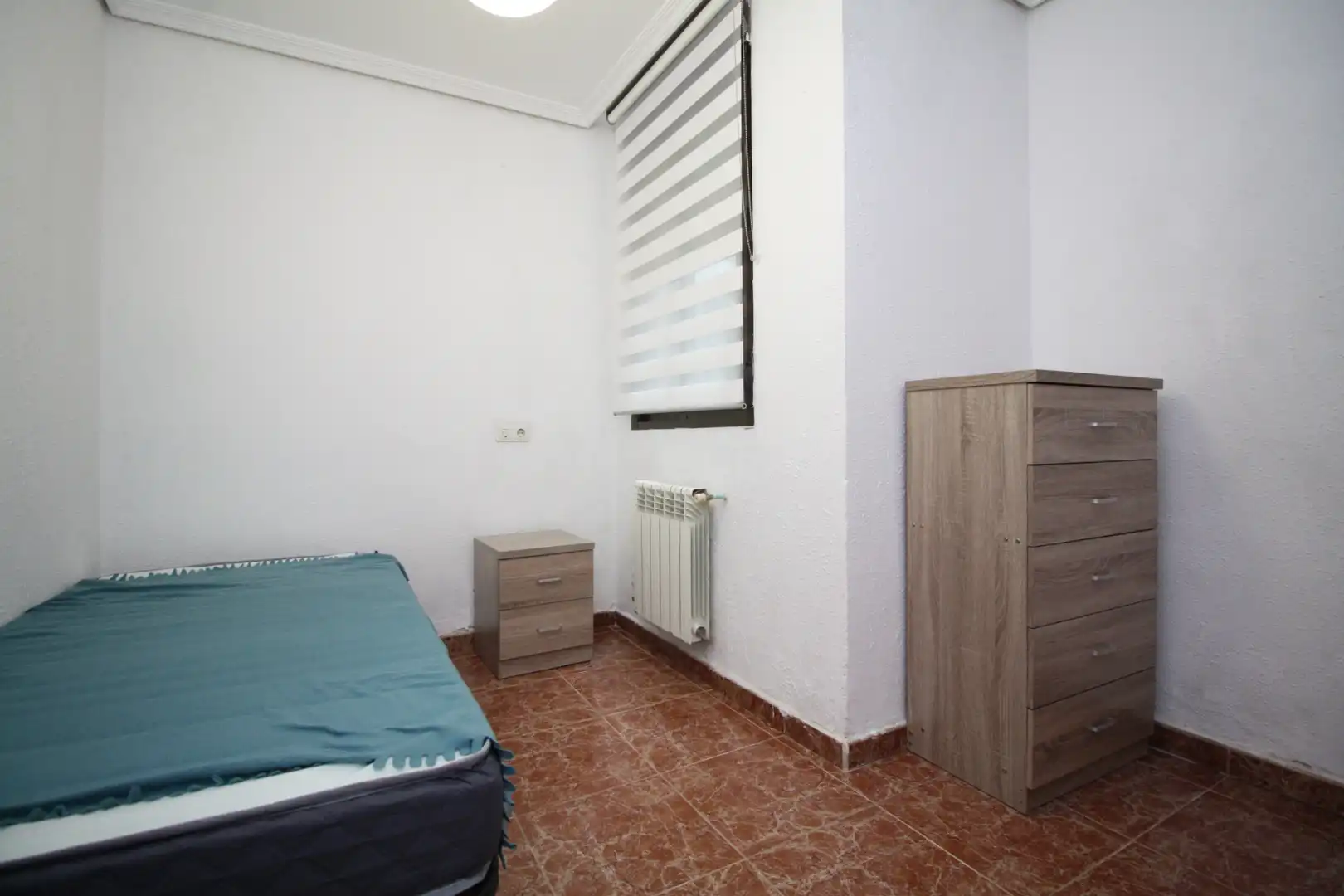 Habitación de Piso de alquiler en Valladolid con Amueblado, Lavadora y Microondas