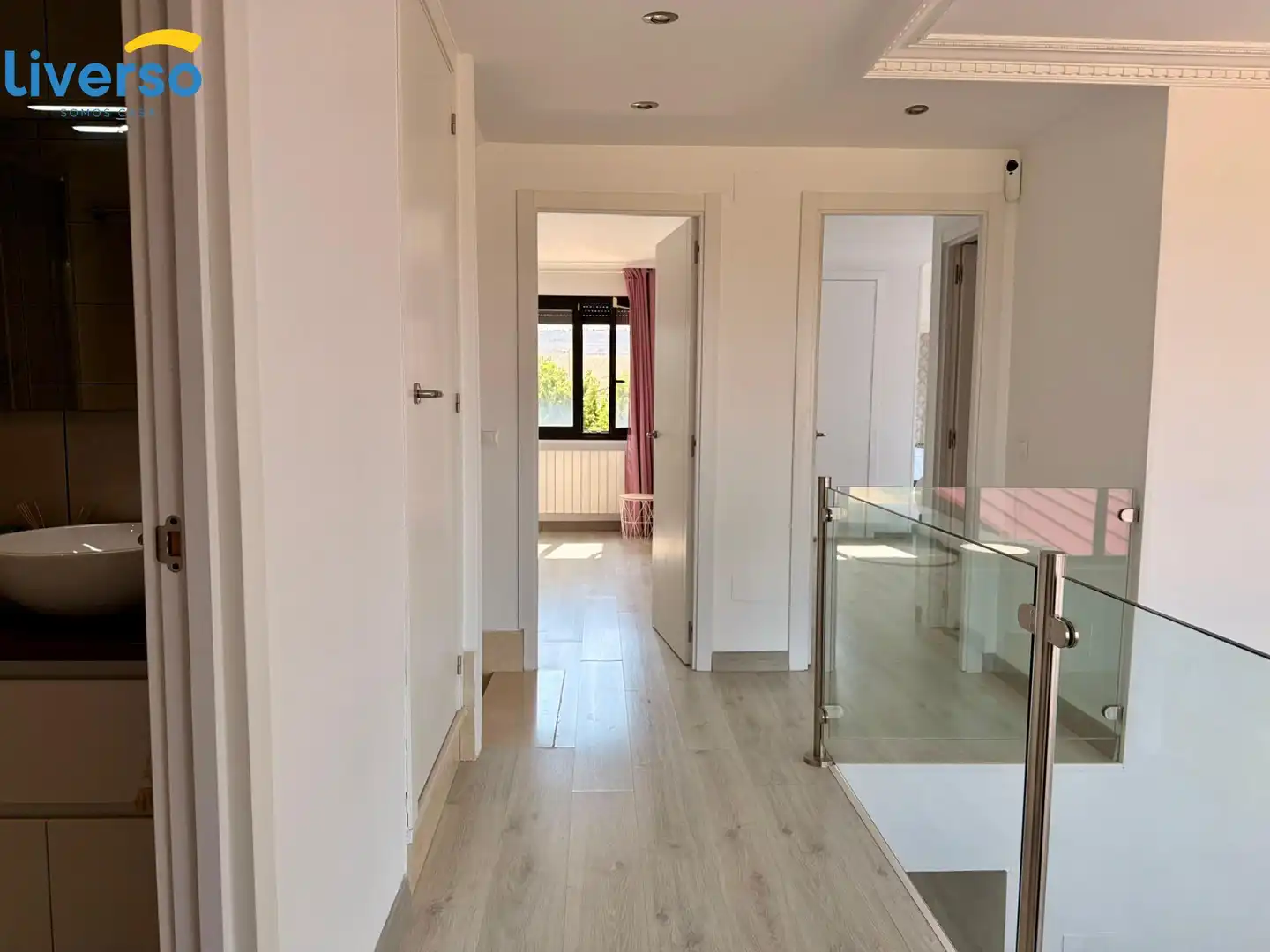 Casa adosada en venda en Alfoz de Quintanadueñas amb Calefacció, Terrassa i Traster