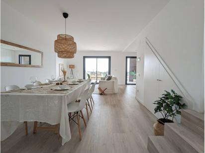 Dining room of Flat to rent in Vilanova i la Geltrú  with Air Conditioner, Swimming Pool and Balcony