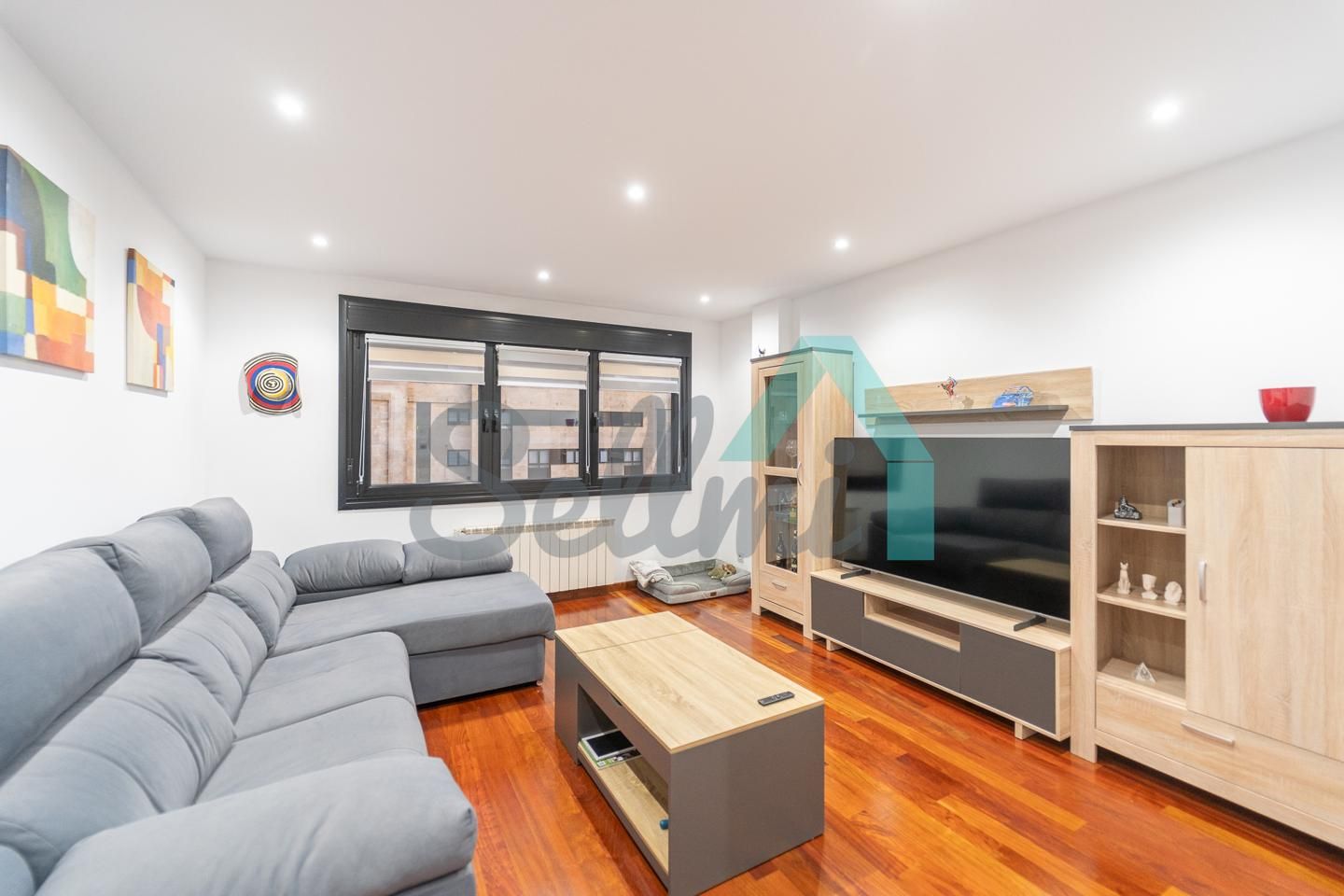 Sala d'estar de Pis en venda en Gijón  amb Calefacció, Parquet i Traster