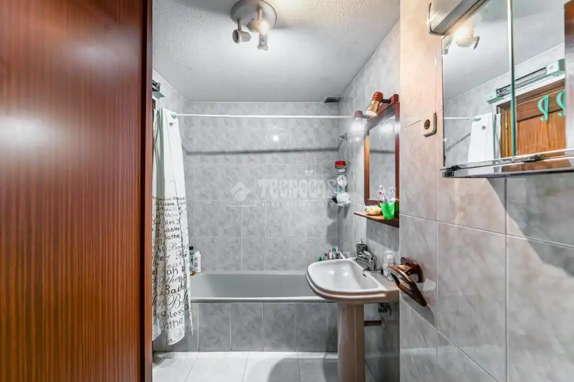 Baño de Piso en venta en Madrid con Parquet y Balcón