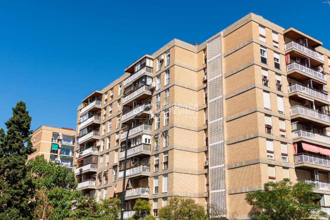 Exterior view of Flat for sale in  Zaragoza Capital