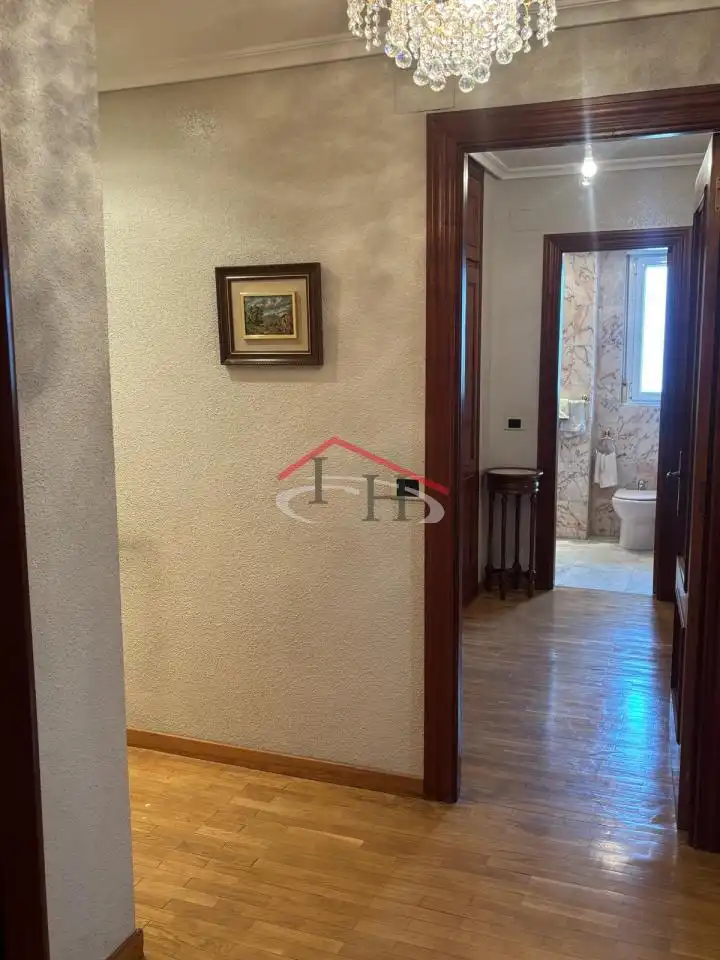 Piso en venta en León Capital  con Calefacción, Parquet y Terraza
