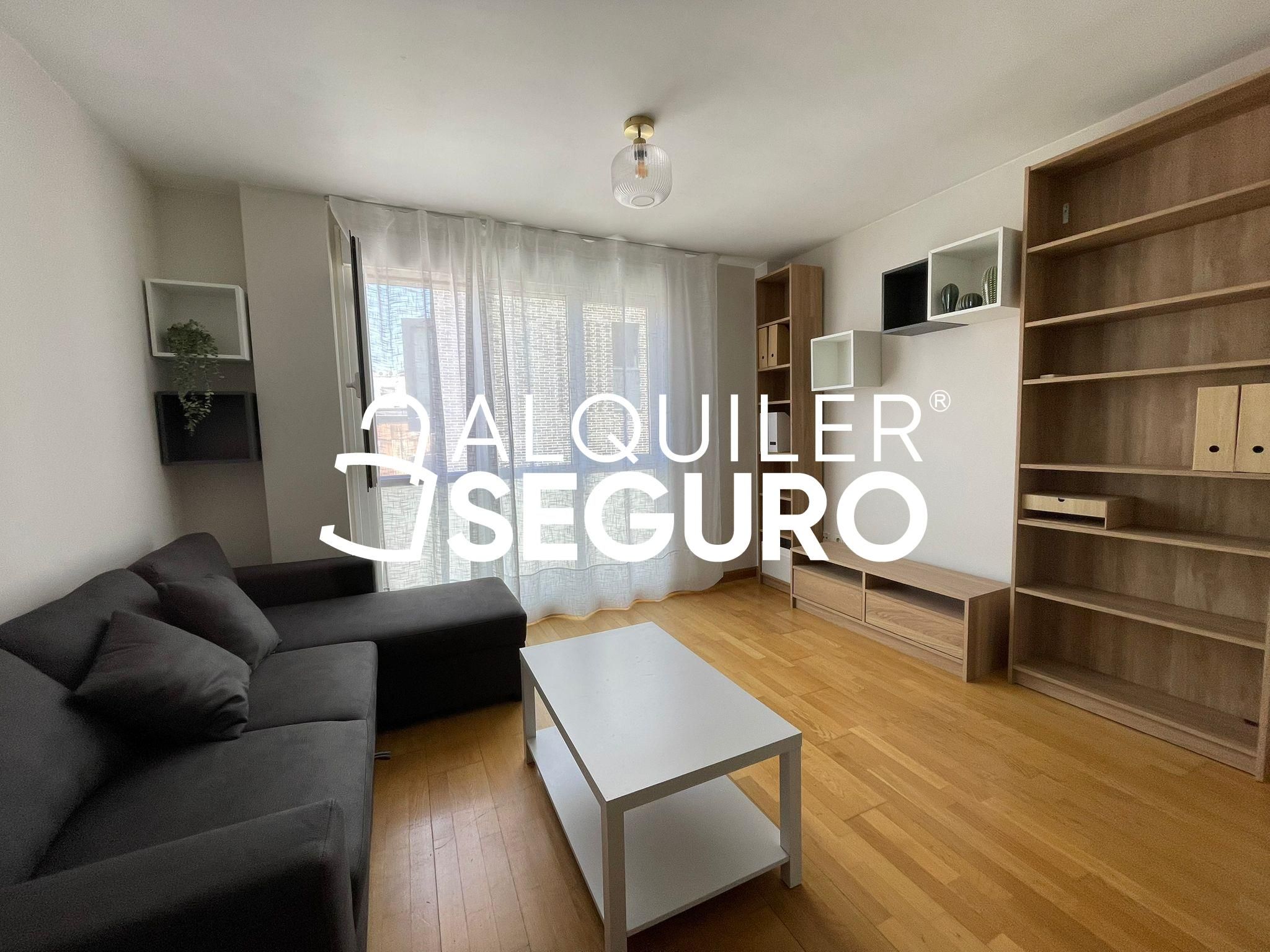 Sala d'estar de Pis de lloguer en  Madrid Capital amb Aire condicionat, Calefacció i Terrassa