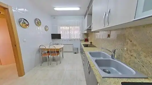 Cocina de Casa o chalet en venta en Santa Perpètua de Mogoda con Aire acondicionado, Calefacción y Jardín privado