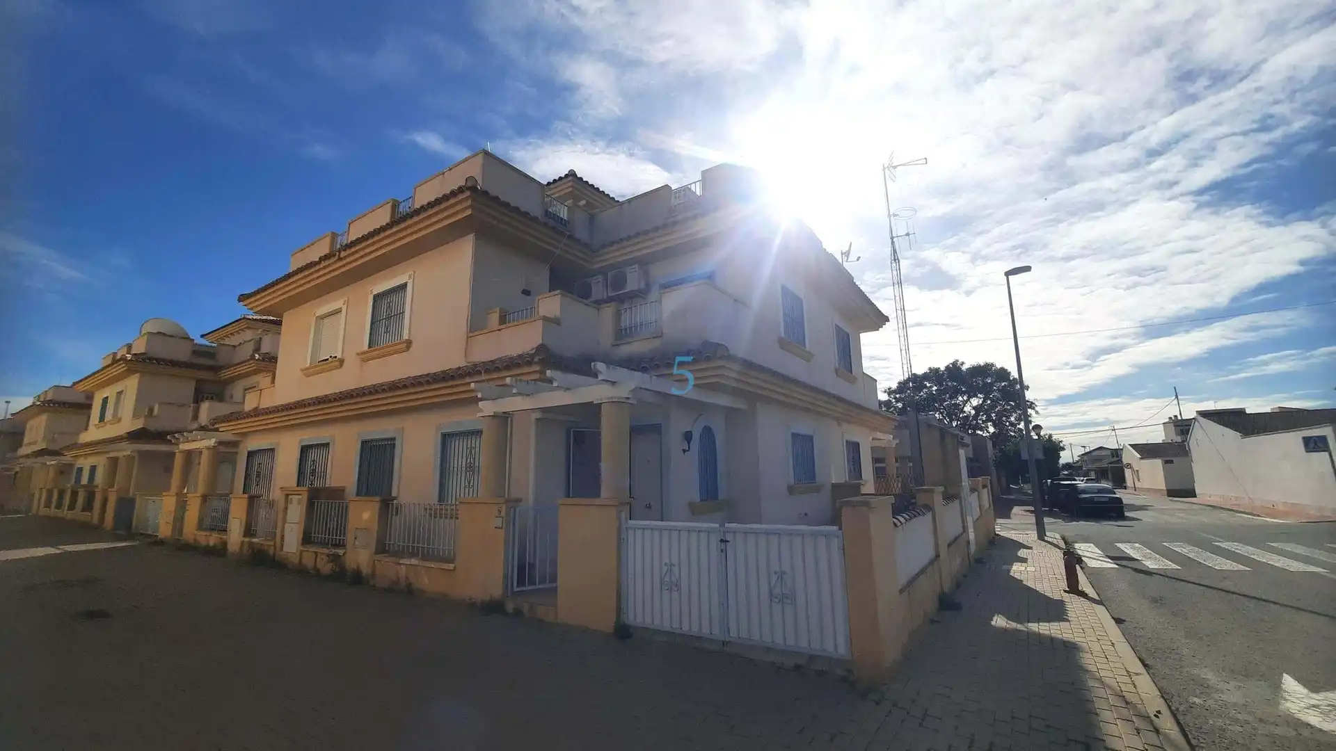 Vista exterior de Casa adosada en venta en Murcia con Aire acondicionado, Piscina y Amueblado