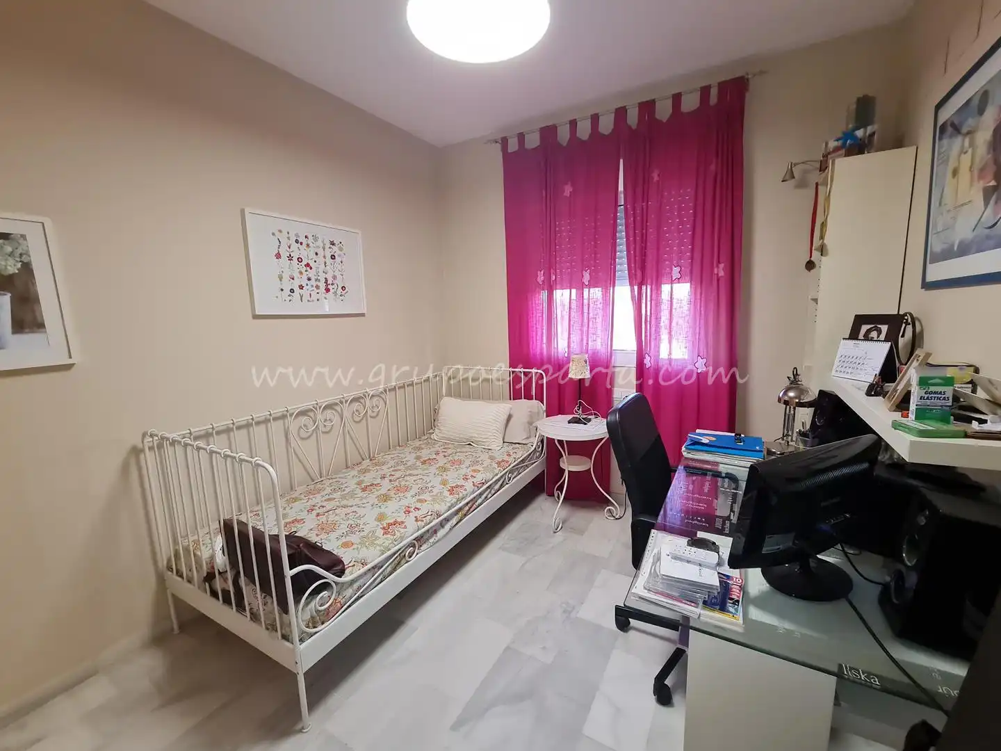 Habitación de Casa adosada en venta en Huévar del Aljarafe con Aire acondicionado, Jardín privado y Terraza