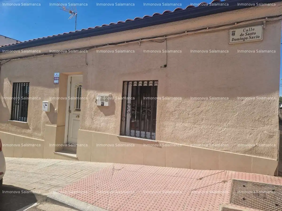 Vista exterior de Casa o chalet en venta en Salamanca con Calefacción y Amueblado