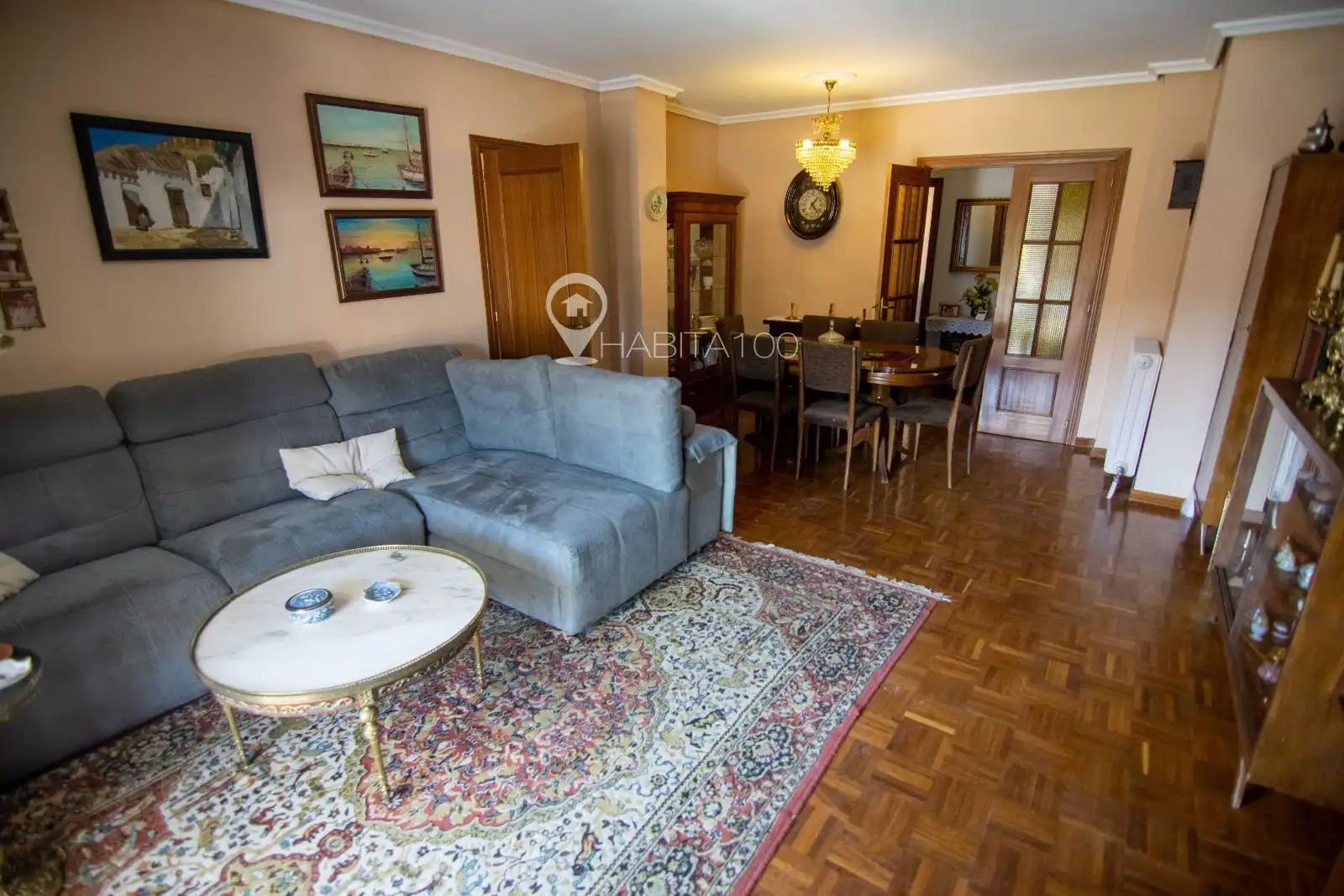 Sala d'estar de Pis en venda en Cuenca amb Calefacció, Parquet i Terrassa
