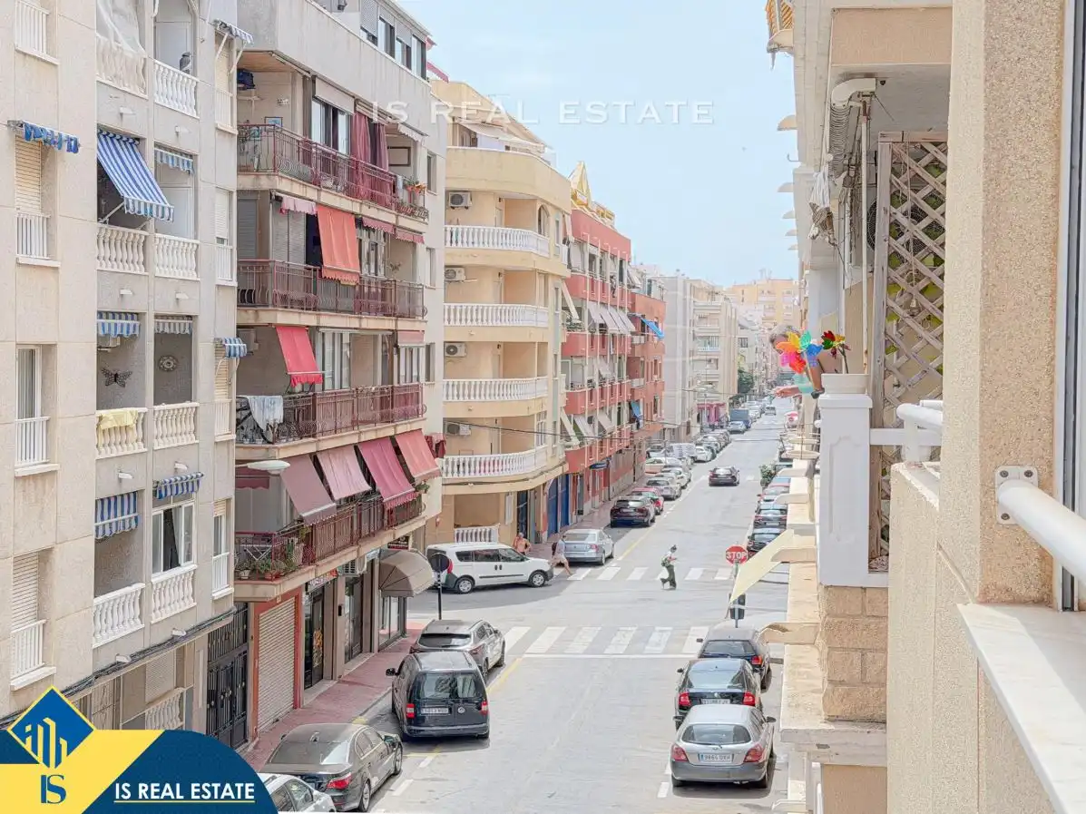 Vista exterior de Apartament en venda en Torrevieja amb Aire condicionat, Calefacció i Terrassa