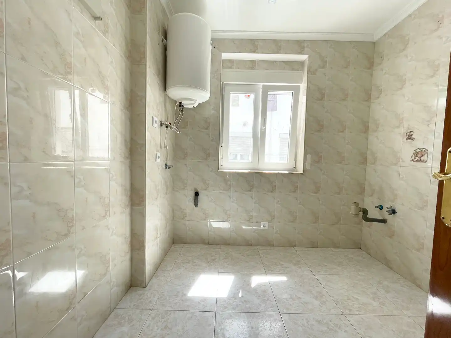 Bathroom of Flat for sale in Salamanca  with Heating and Balcony