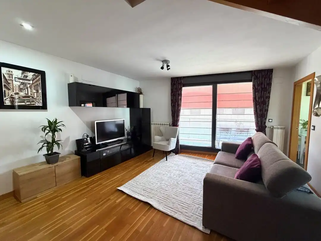 Sala d'estar de Dúplex en venda en Astigarraga amb Calefacció i Terrassa