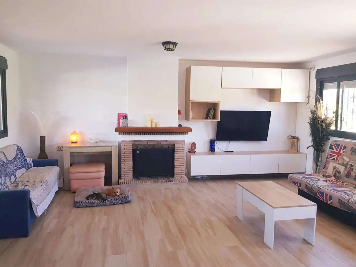 Sala d'estar de Casa o xalet en venda en Pizarra amb Aire condicionat, Calefacció i Jardí privat