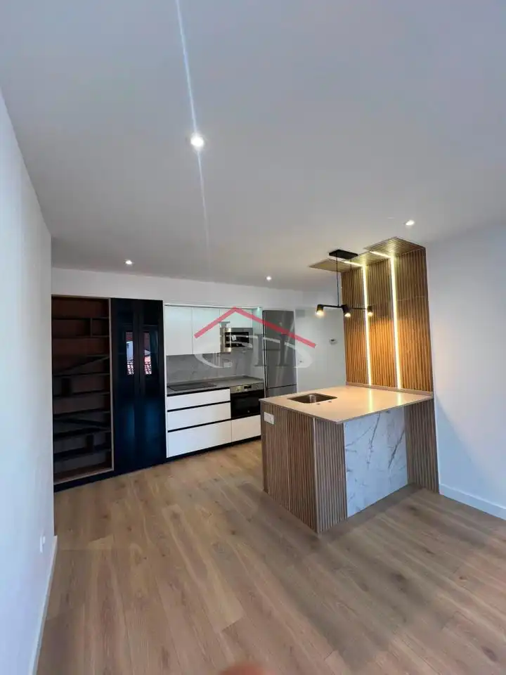 Cocina de Apartamento en venta en León Capital  con Calefacción y Parquet