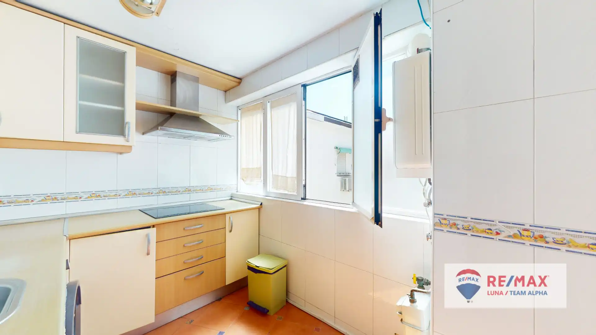 Cocina de Piso en venta en Madrid con Aire acondicionado, Calefacción y Jardín privado