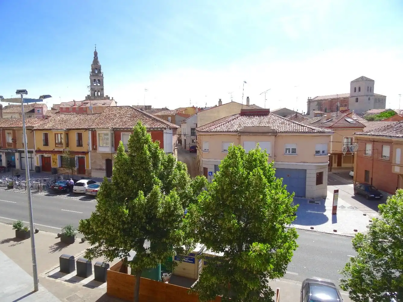 Vista exterior de Dúplex en venta en Medina de Rioseco con Calefacción