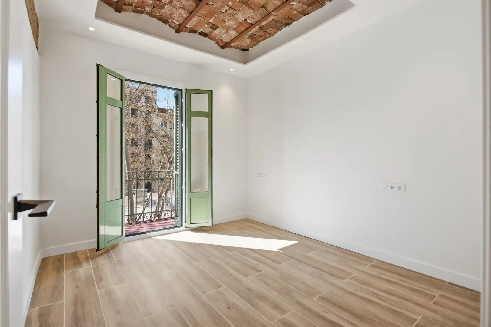 Bedroom of Flat for sale in Barcelona  with Air Conditioner, Heating and Oven