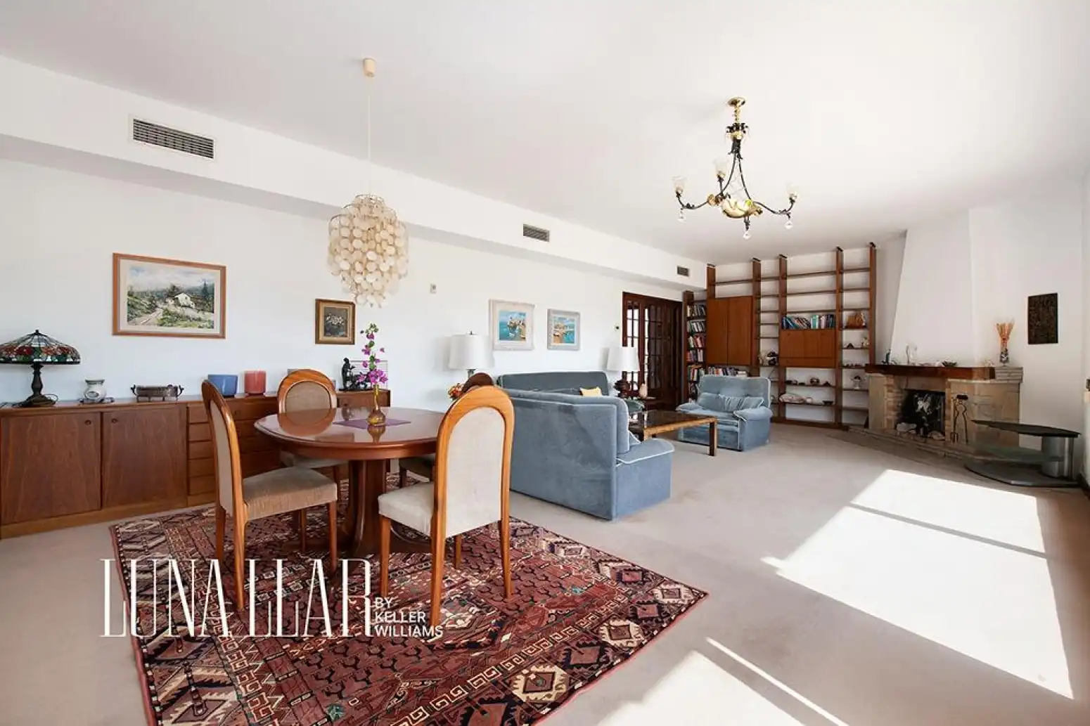 Living room of Houses for sale in Castelldefels  with Air Conditioner and Parquet flooring