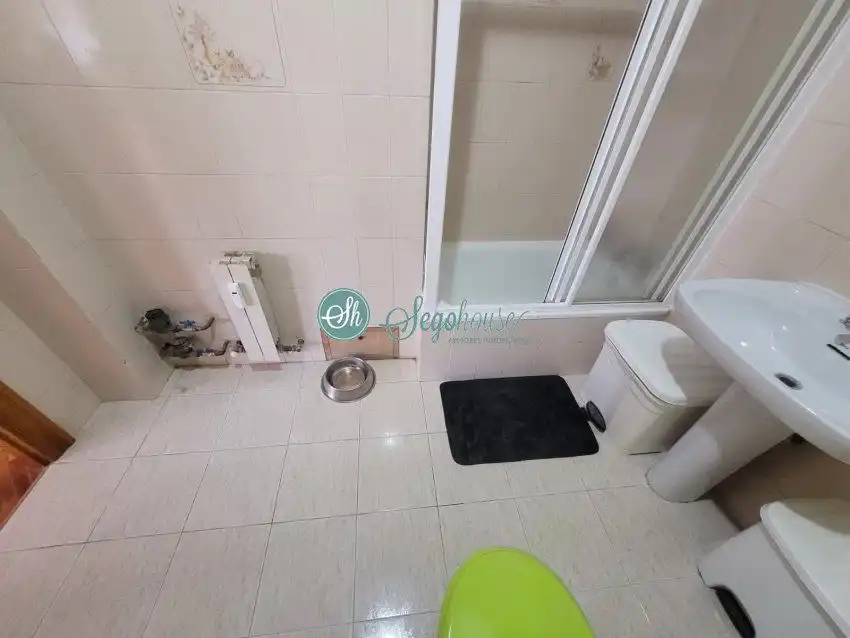 Badezimmer von Wohnung zum Verkauf in Segovia mit Heizung