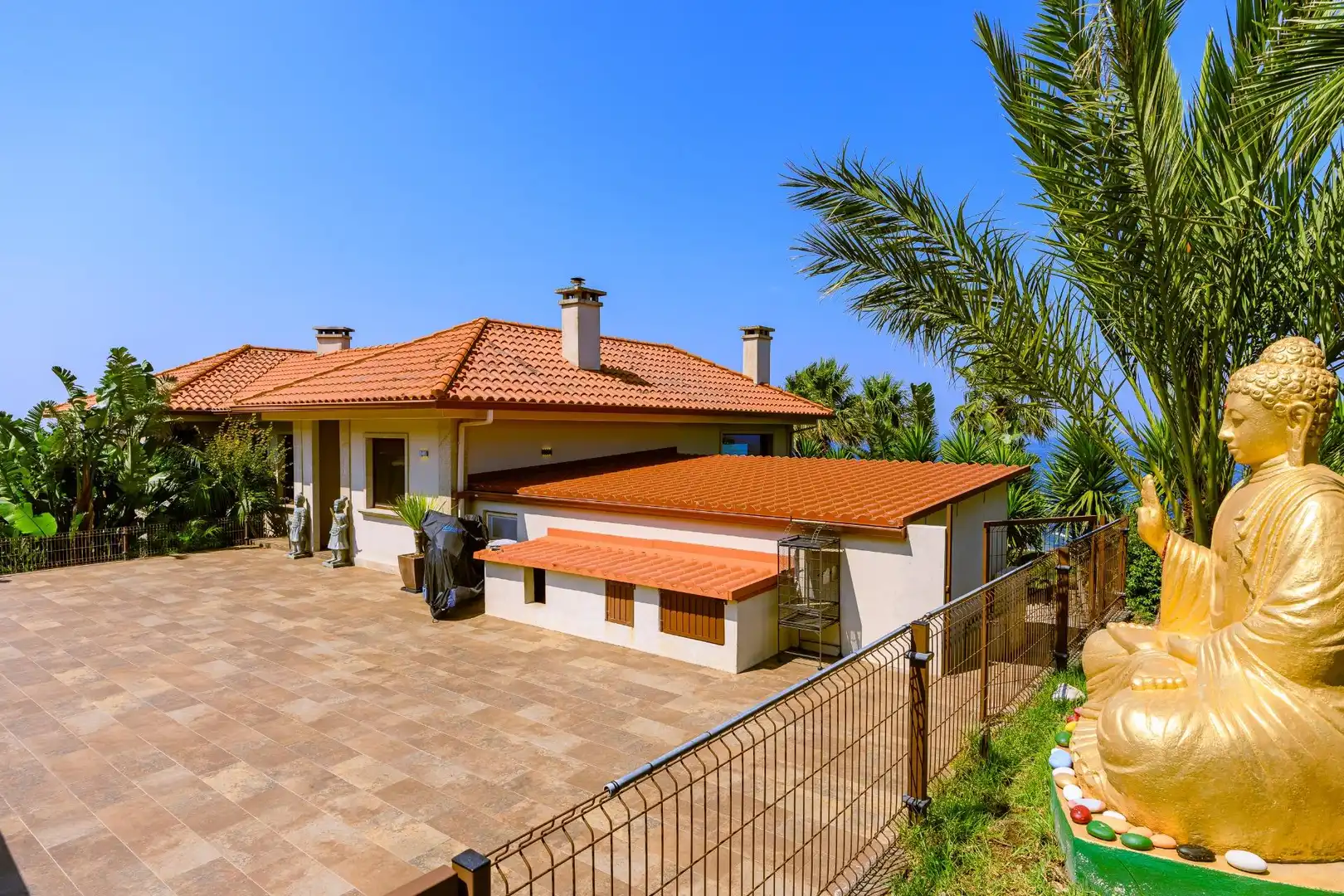 Terrace of Houses for sale in Oia  with Air Conditioner, Heating and Private garden