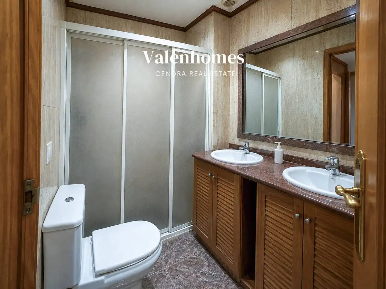 Baño de Piso en venta en Palafolls con Aire acondicionado, Calefacción y Terraza