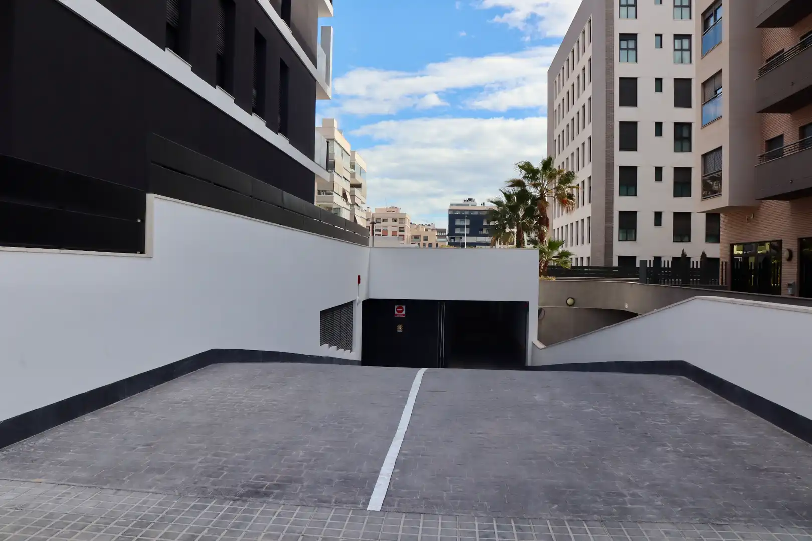 Parkplatz von Garage zur Miete in Elche / Elx