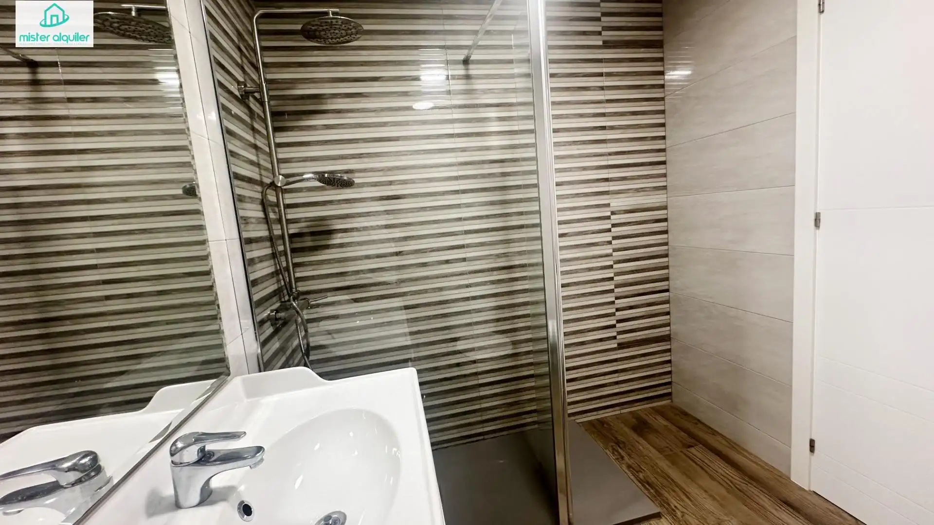 Bathroom of Apartments for rent in El Campello  with Air Conditioner, Heating and Furnished