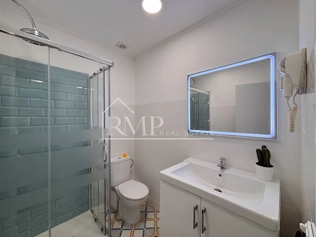 Baño de Piso en venta en Barcelona con Terraza y Trastero