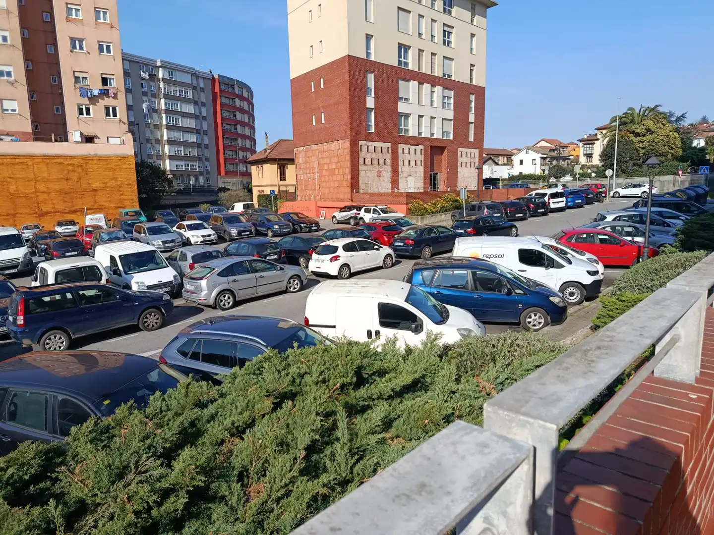 Aparcament de Pis en venda en Camargo amb Calefacció, Terrassa i Traster