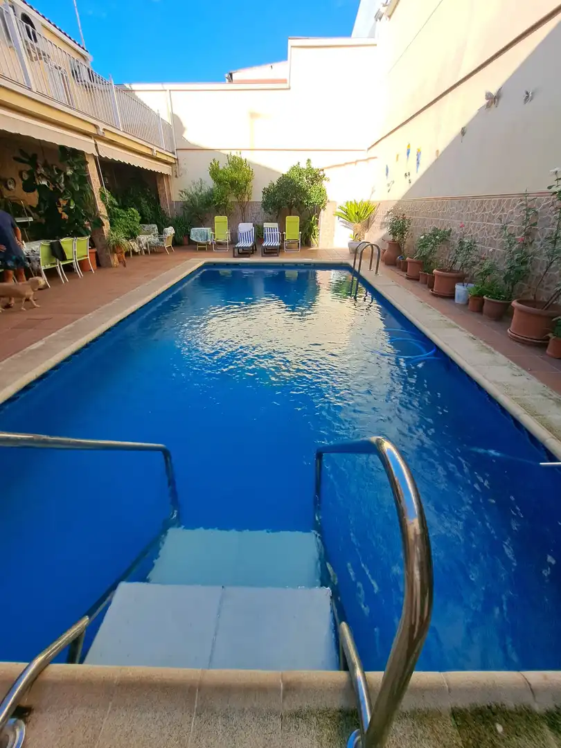 Piscina de Casa o xalet en venda en Mérida amb Aire condicionat, Calefacció i Terrassa