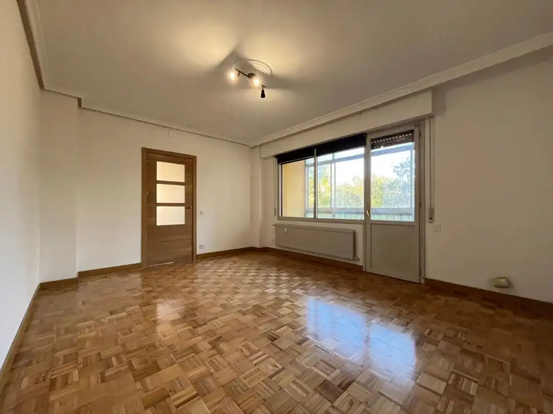 Wohnzimmer von Wohnung zum Verkauf in Barañáin / Barañain mit Heizung und Balkon