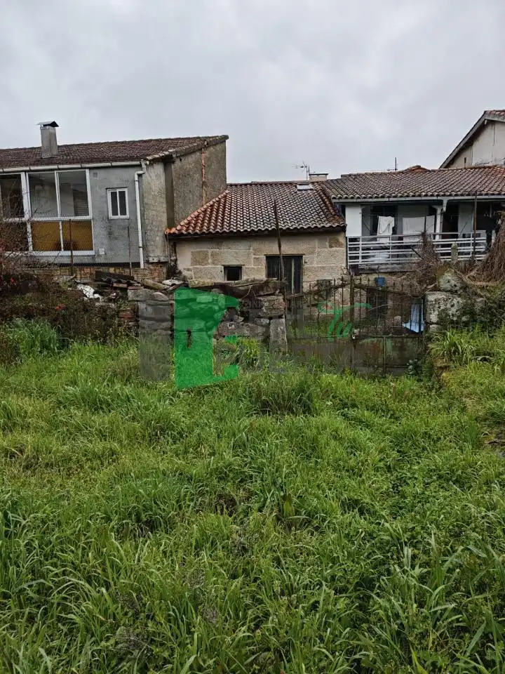 Houses for sale in Ourense Capital   with Private garden