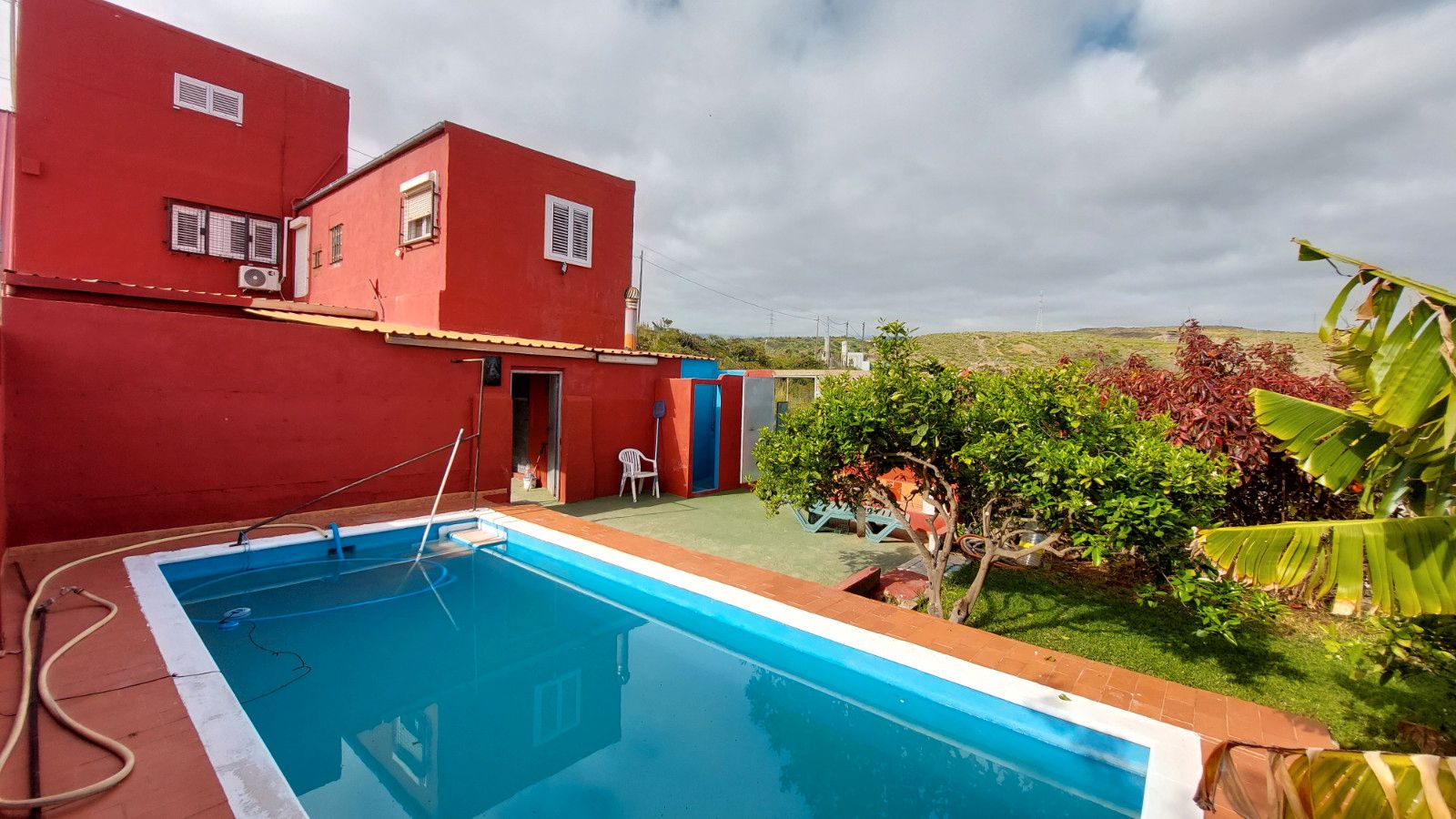 Piscina de Casa o xalet en venda en Telde amb Aire condicionat, Jardí privat i Terrassa